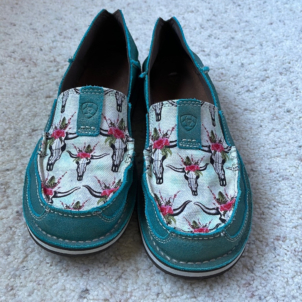 Ariat flats